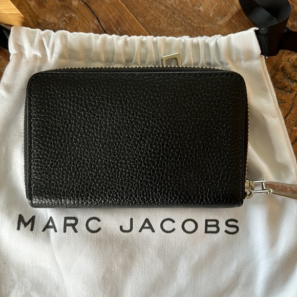 Marc Jacobs zip wallet - Picture 2 of 4